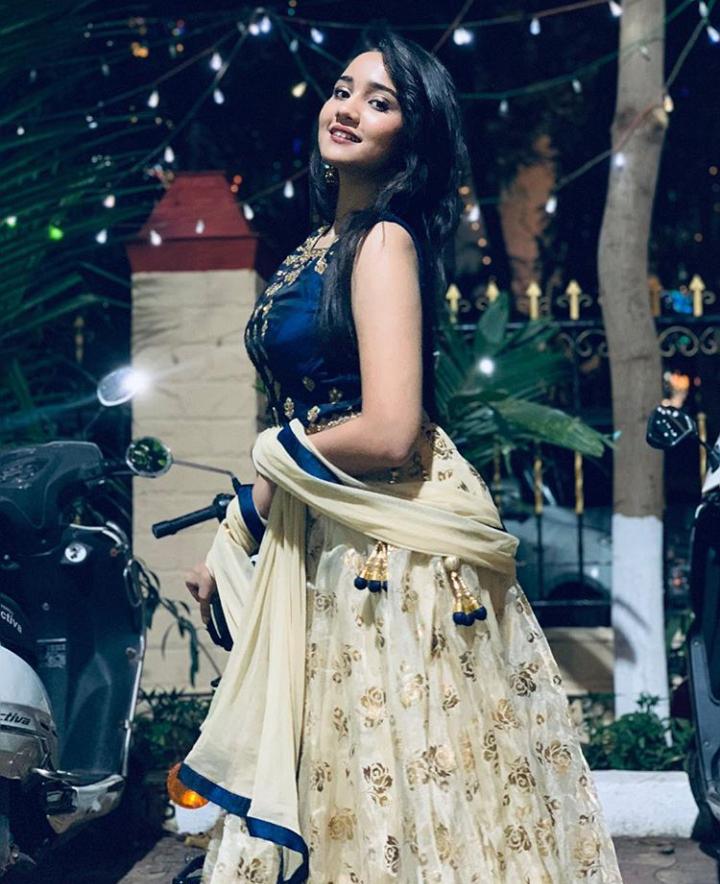 Vashi Escorts Photos