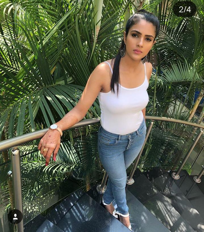Picture Gallery Of Vashi Escorts